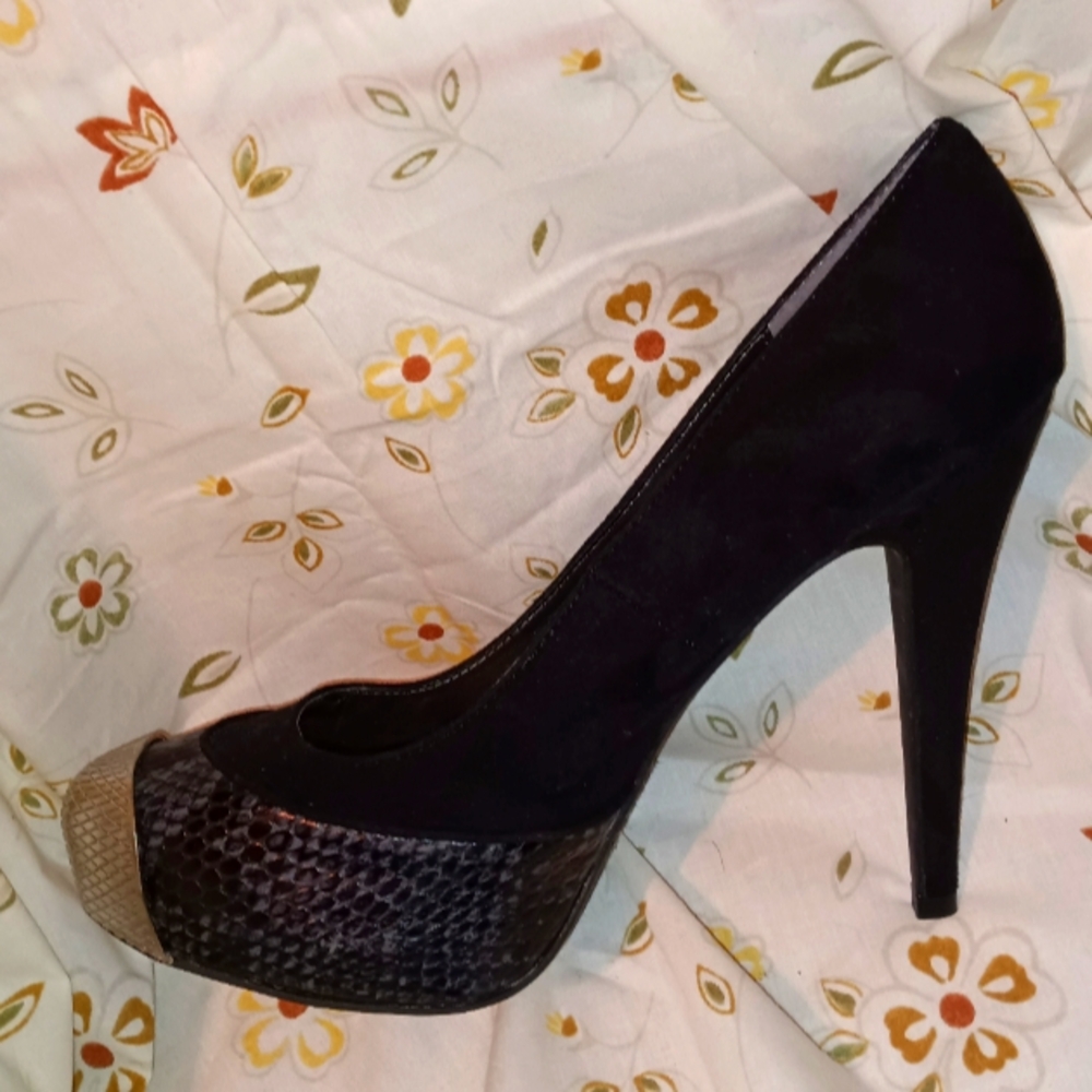 Carlos Santana Heels Perfect Girls Night Out Date Night Heels